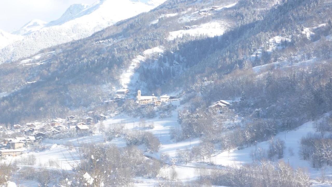 Вілла Chalet D' Edmond Бур-Сен-Морис Екстер'єр фото